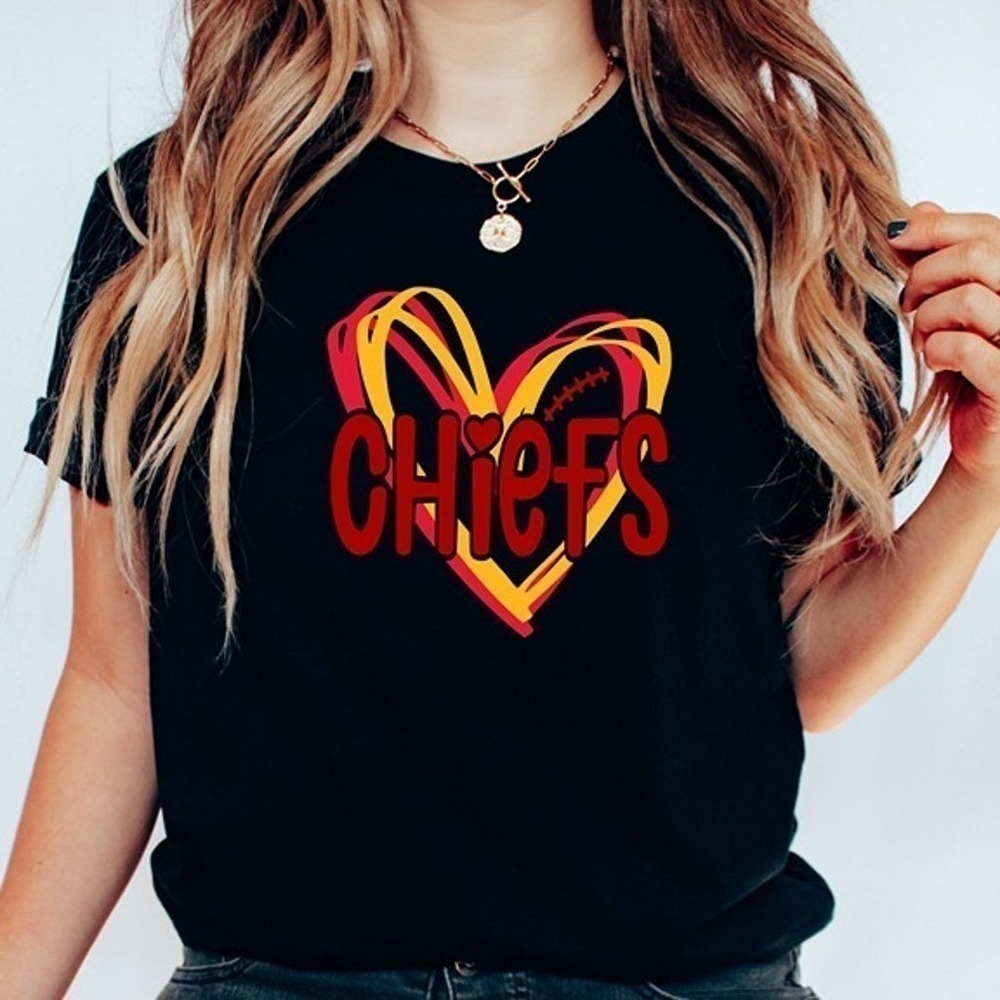KC Chiefs Heart Love Football Retro Fan Graphic T-Shirt